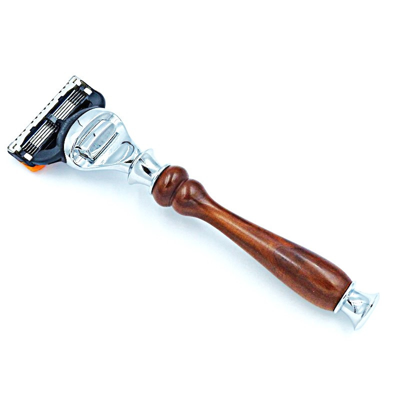 Rasoir avec manche en bois de mirabellier et lame Gillette fusion 5.