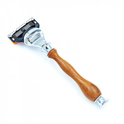 Rasoir avec manche en bois de mirabellier et lame Gillette fusion 5 .