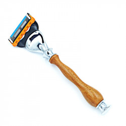 Rasoir avec manche en bois de mirabellier et lame Gillette fusion 5.